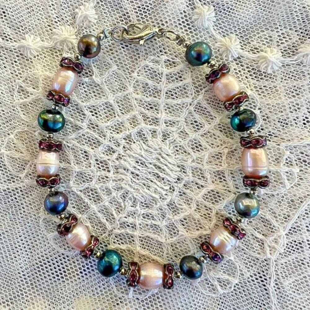 Vintage Pearl and Crystal Roundel bracelet - Picture 8 of 11